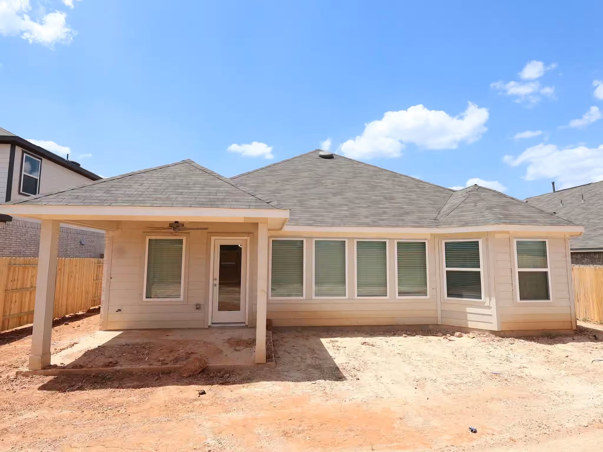 Photo 6 of 540 Bluebell Maiden Court, Magnolia, TX