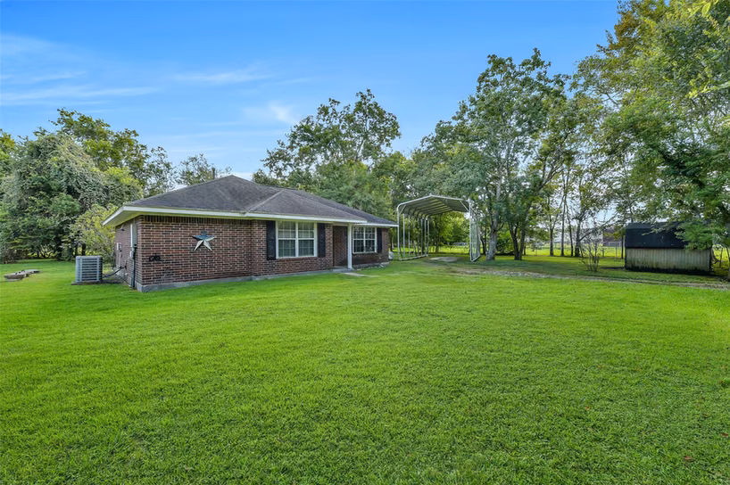 Photo 7 of 16523 County Road 191, Alvin, TX