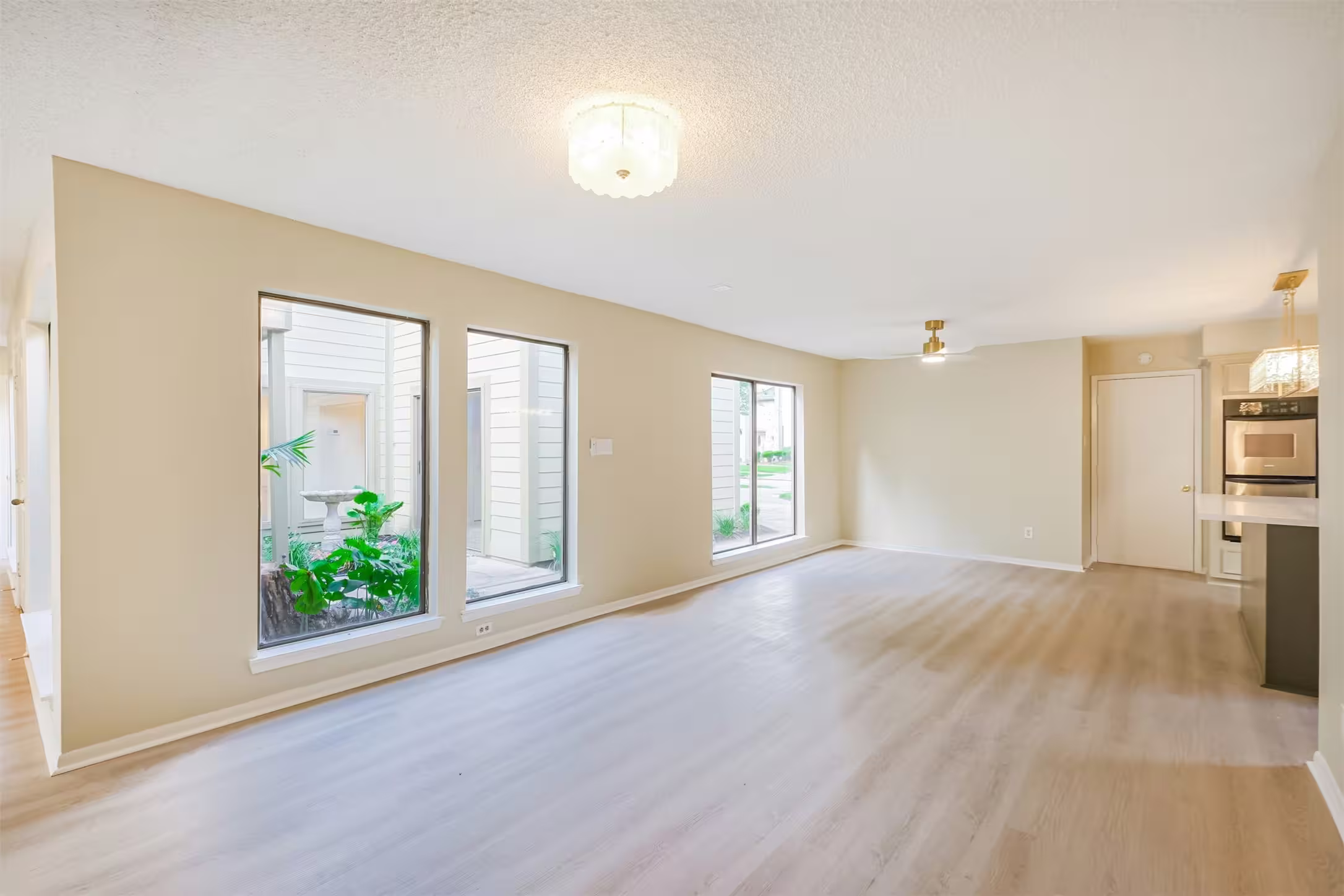 Photo 6 of 10727 Villa Lea Lane, Houston, TX