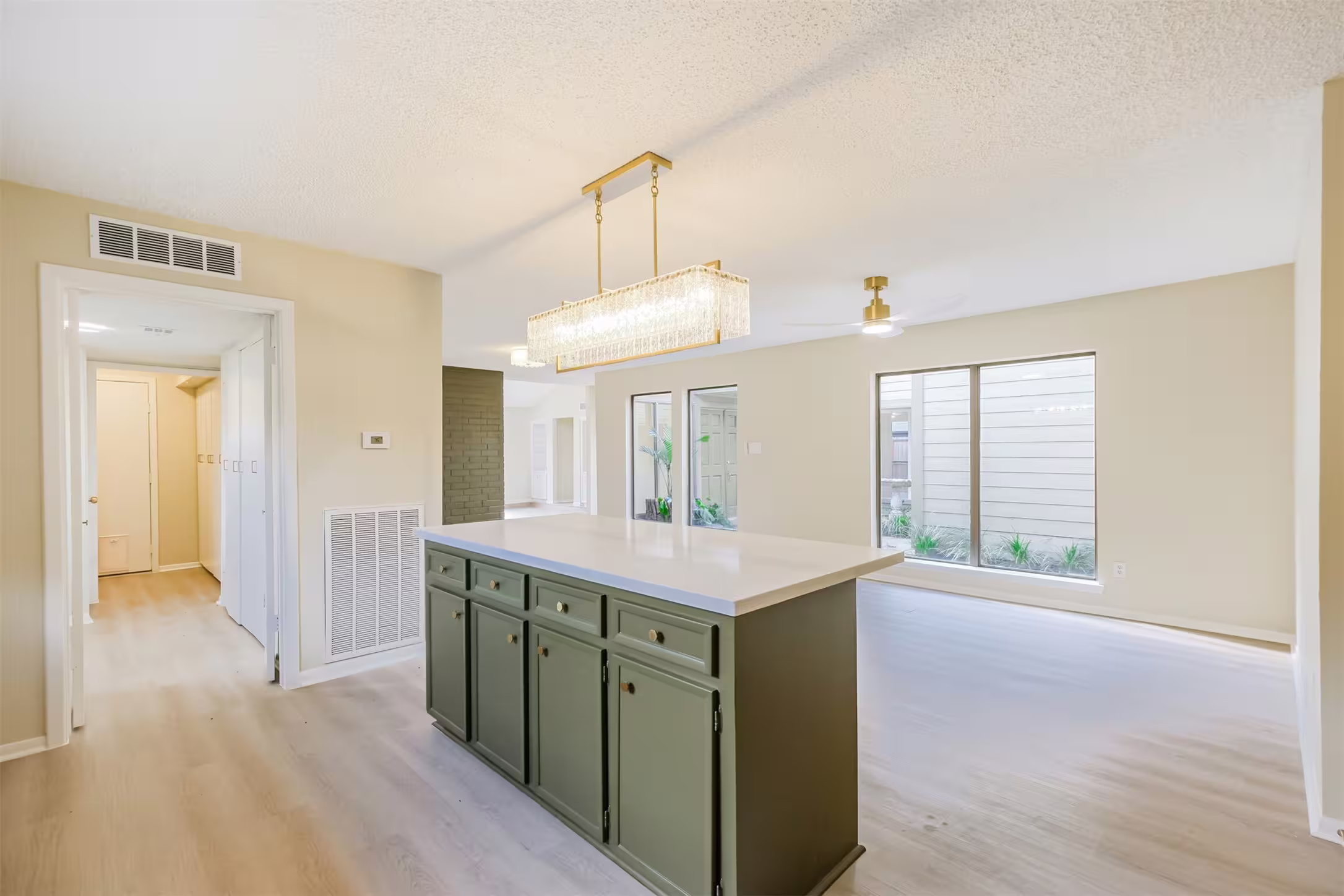 Photo 7 of 10727 Villa Lea Lane, Houston, TX