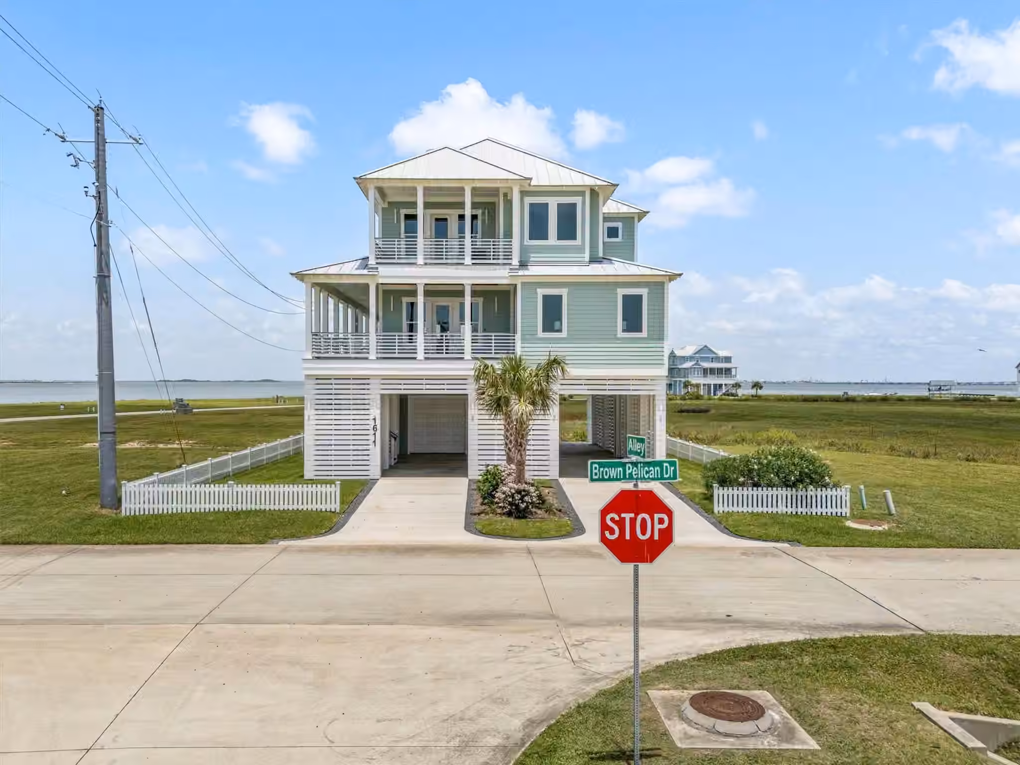Photo 2 of 1611 Brown Pelican Bend, Galveston, TX