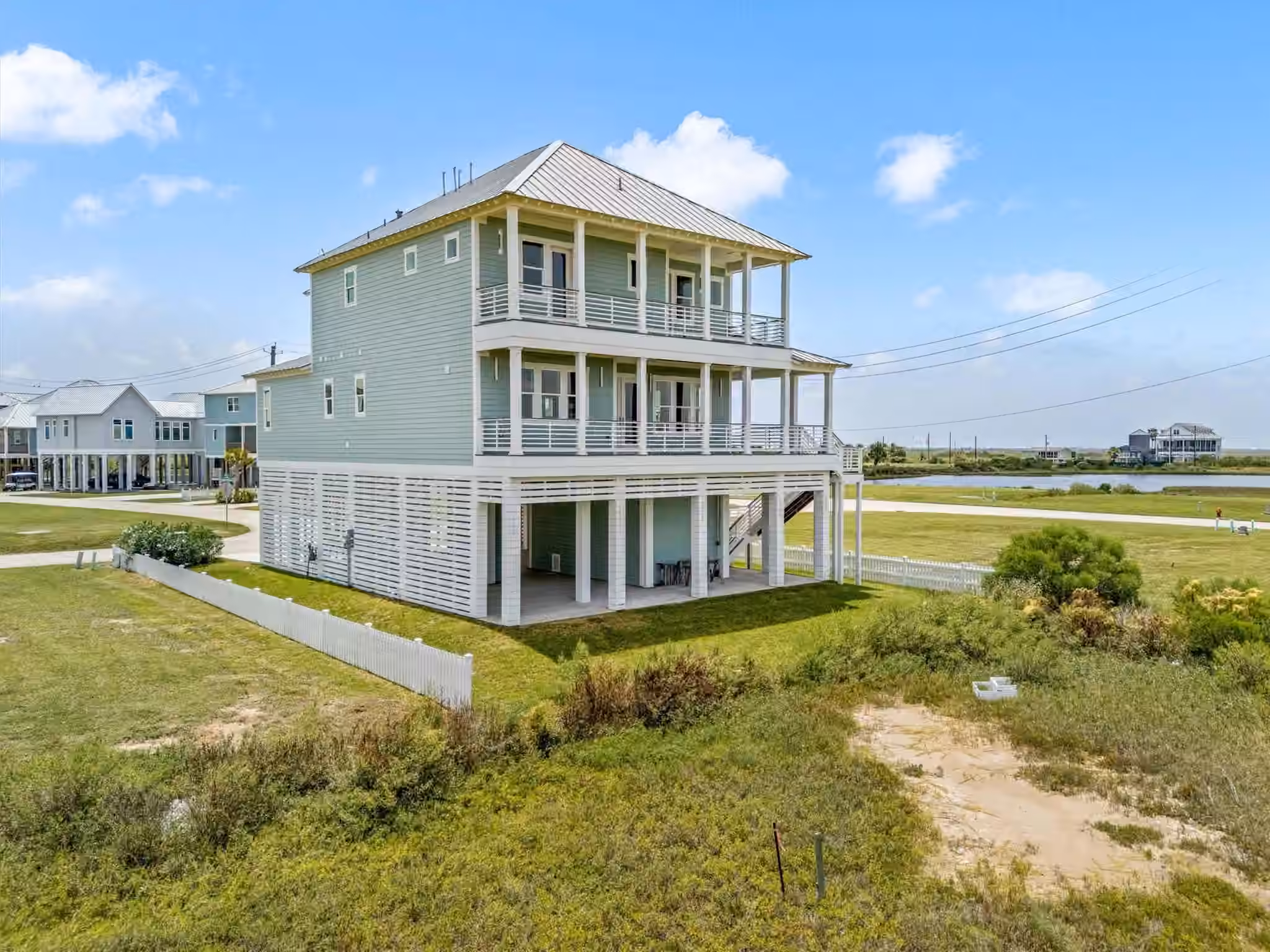 Photo 7 of 1611 Brown Pelican Bend, Galveston, TX
