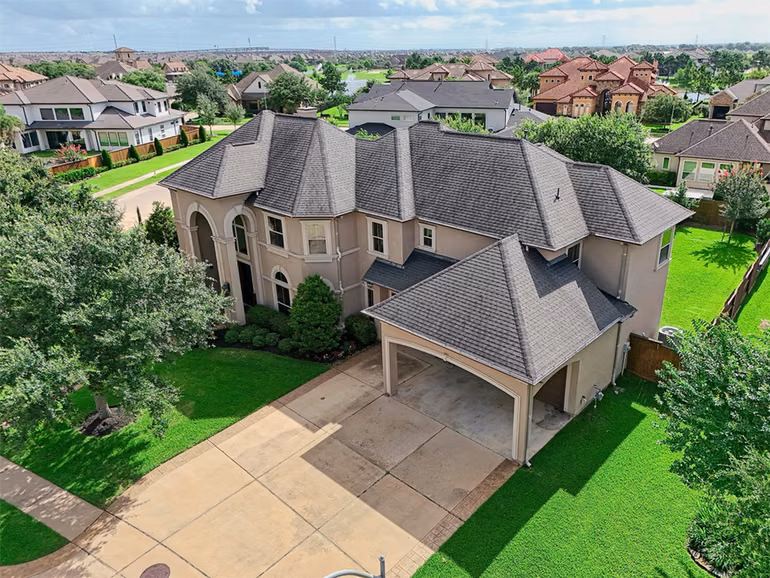 Photo 2 of 11410 Via Fontana Court, Richmond, TX