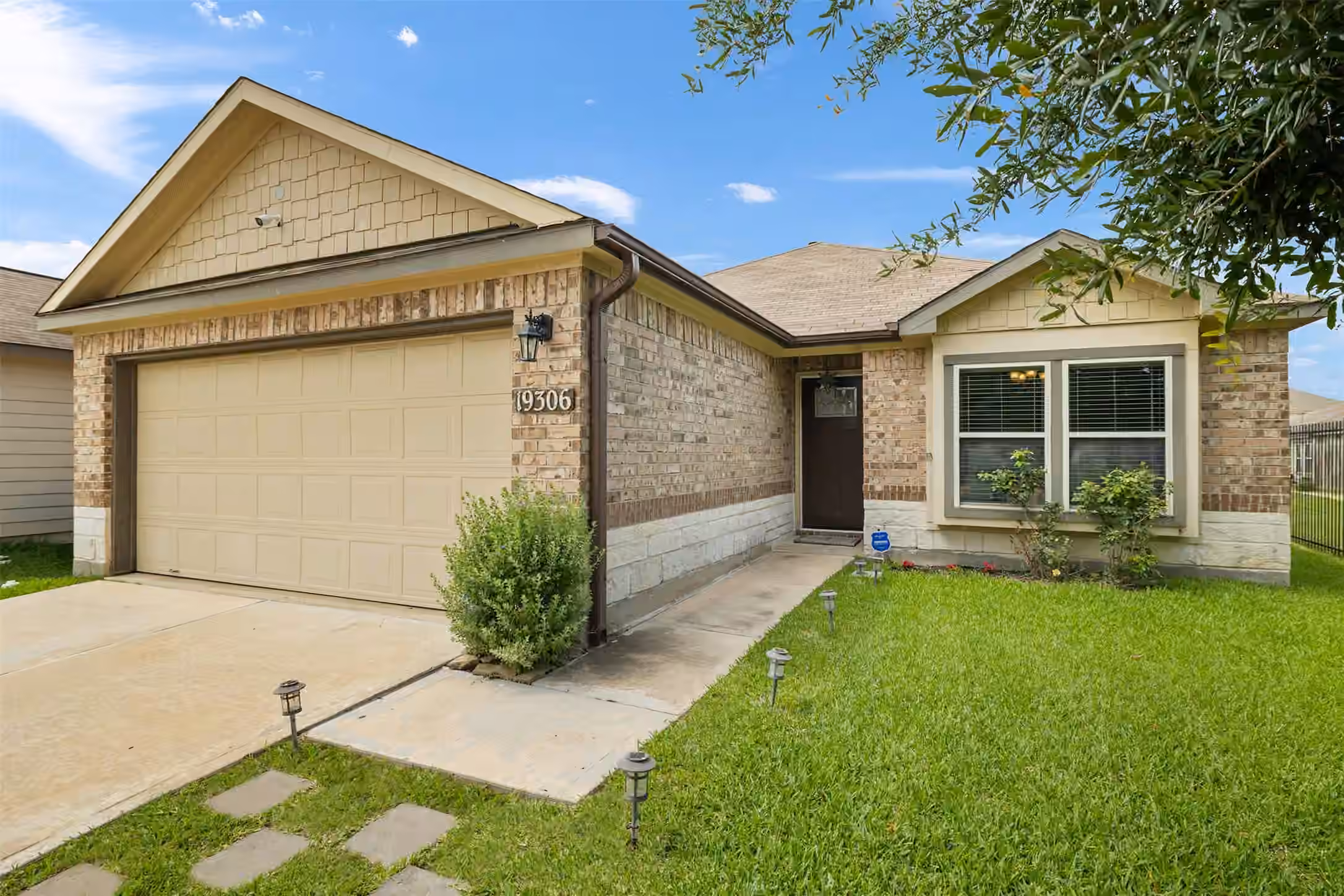 Photo 3 of 19306 Golden Wave Drive, Katy, TX