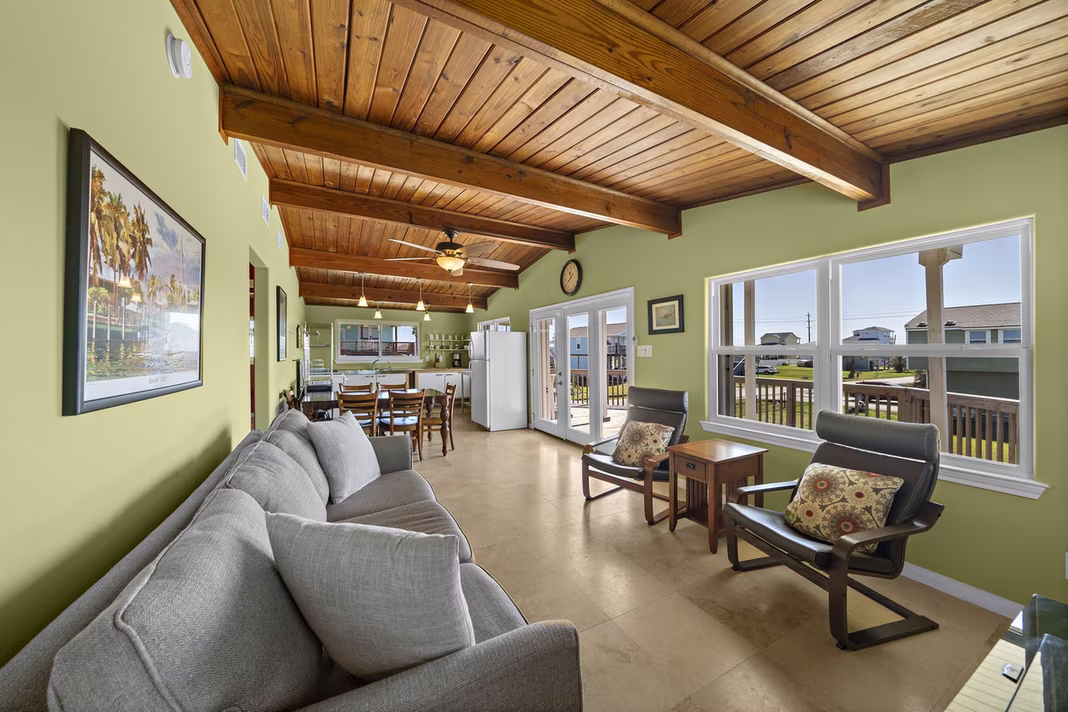 Photo 4 of 4202 Hardin Drive, Galveston, TX