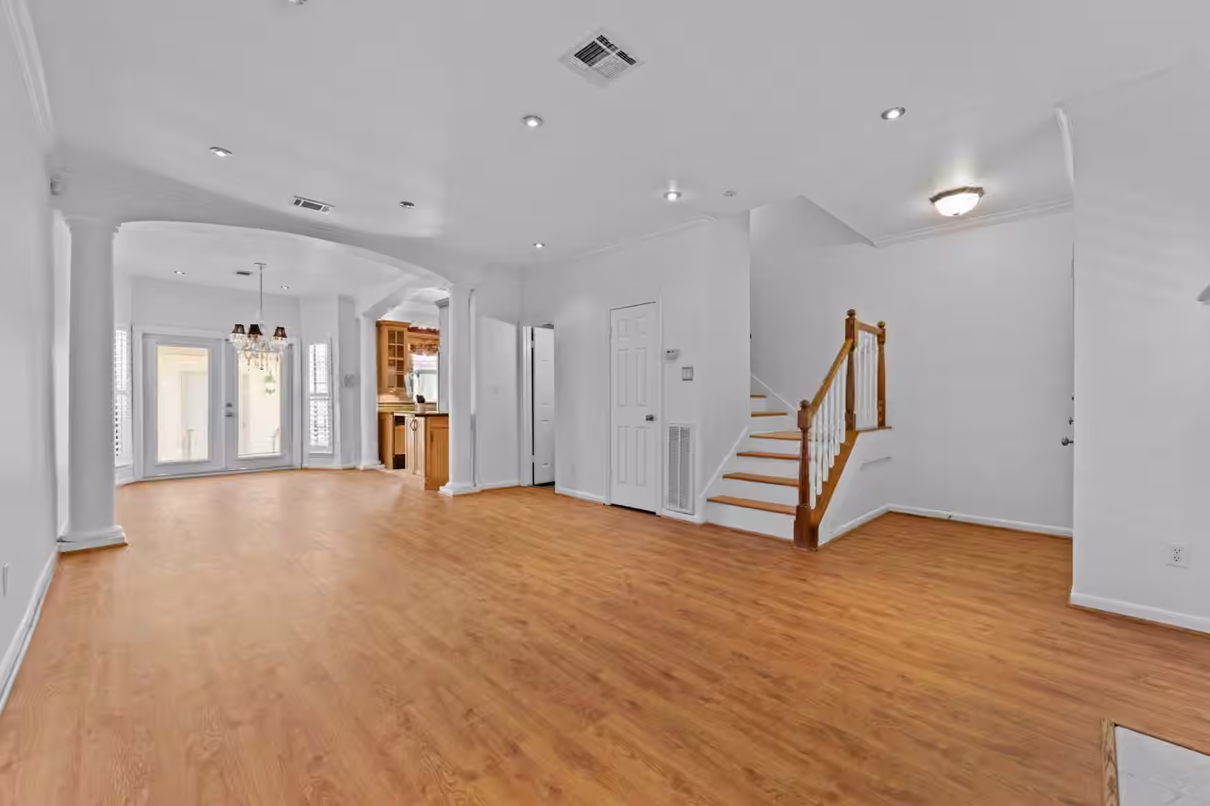 Photo 3 of 3300 Bellefontaine Street 42, Houston, TX