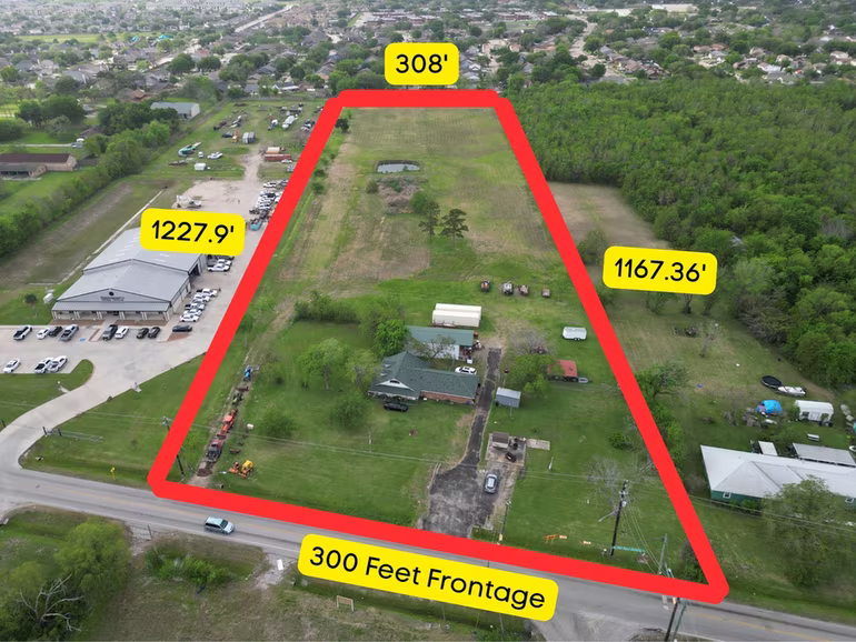Photo of 2319 W Cedar Bayou Lynchburg Road, Baytown, TX
