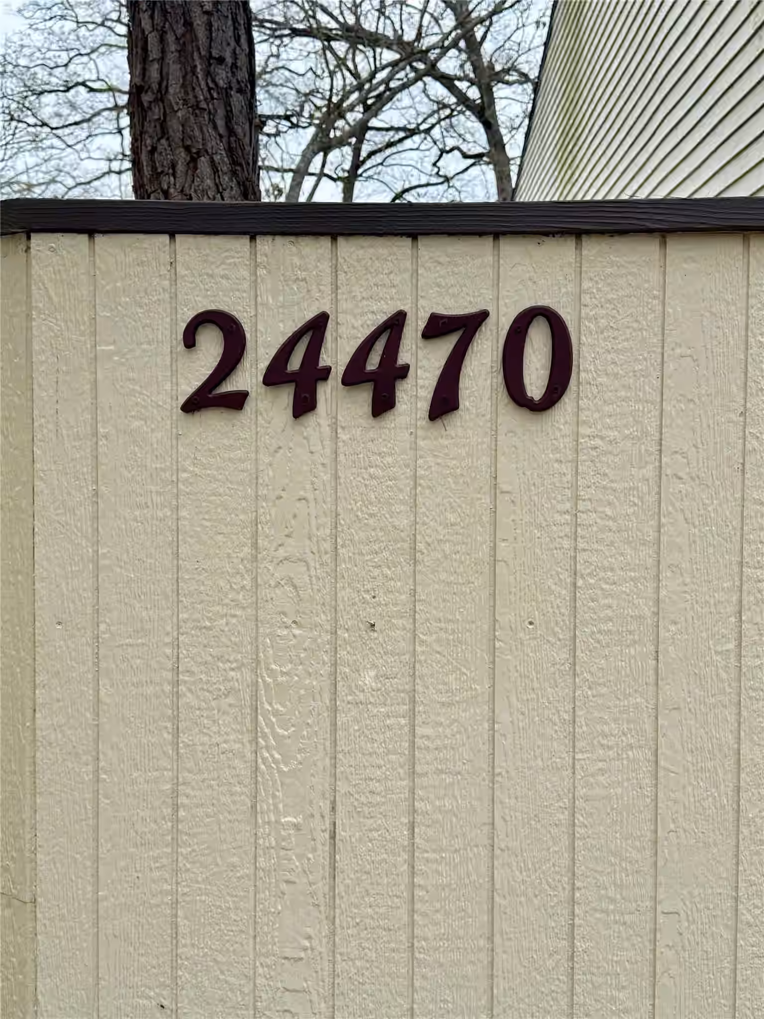 Photo 3 of 24470 Country Club Drive, Huntsville, TX