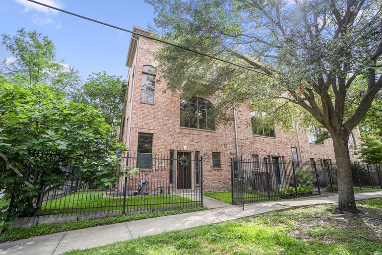 Photo of 2719 La Branch Street, Houston, TX