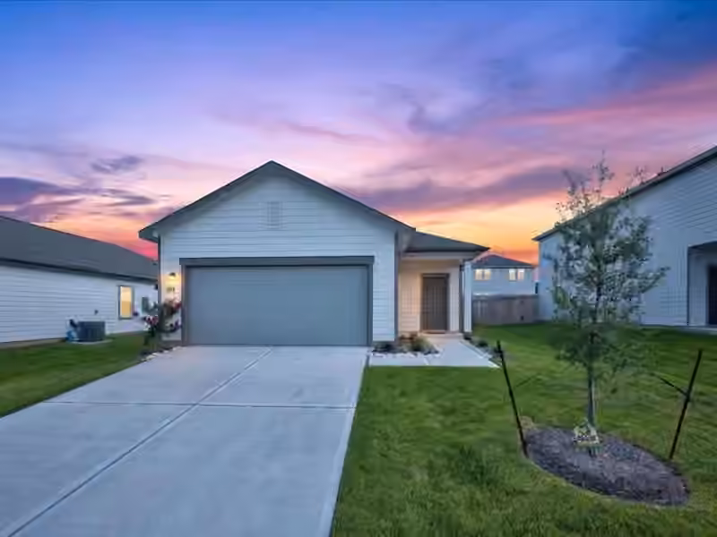 Photo of 31318 Gayle Prairie Oaks St Street, Waller, TX 77484