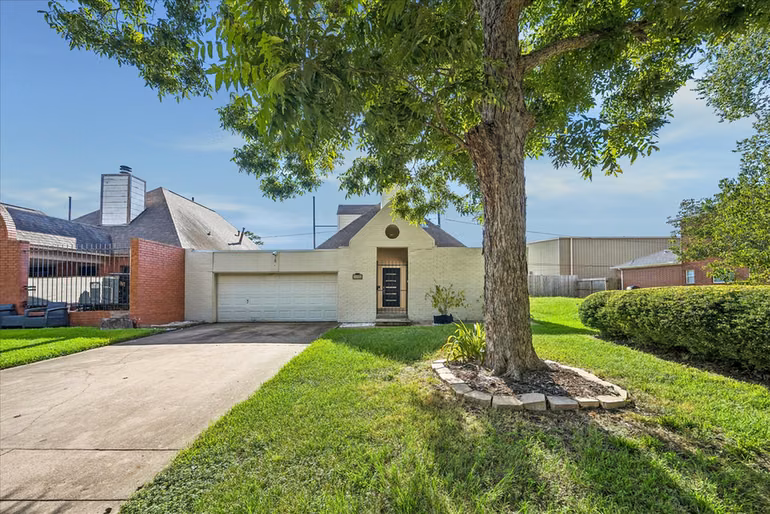 Photo of 1715 Gingerleaf Lane, Houston, TX