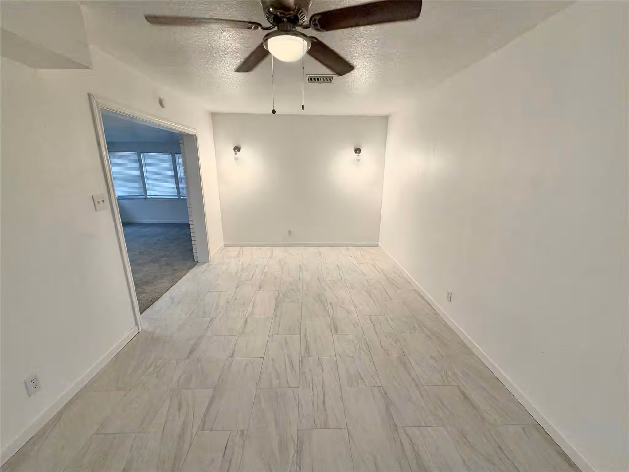 Photo 6 of 316 Angle Street, Angleton, TX
