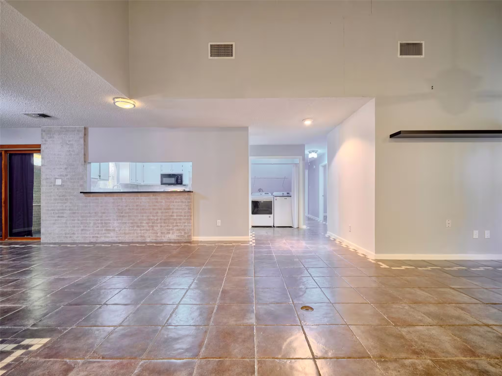Photo 7 of 1520 Crestmont Street, Wharton, TX