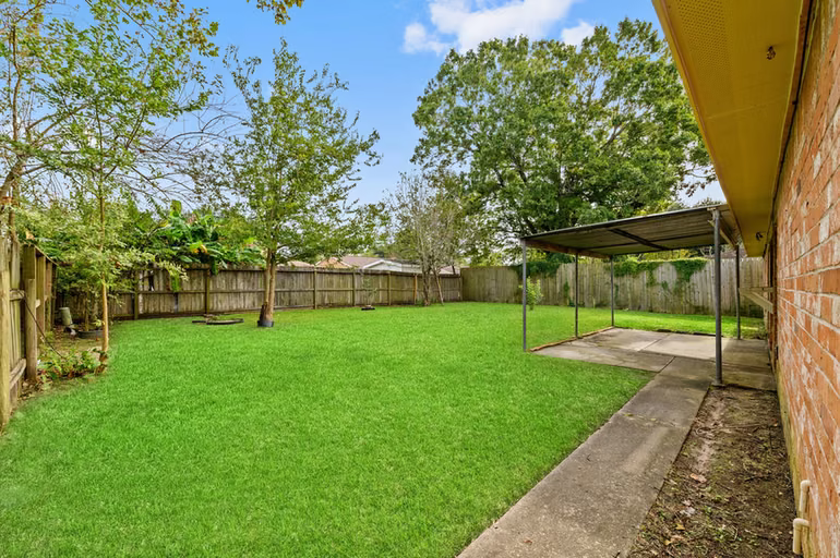 Photo 7 of 16703 David Glen Drive, Friendswood, TX