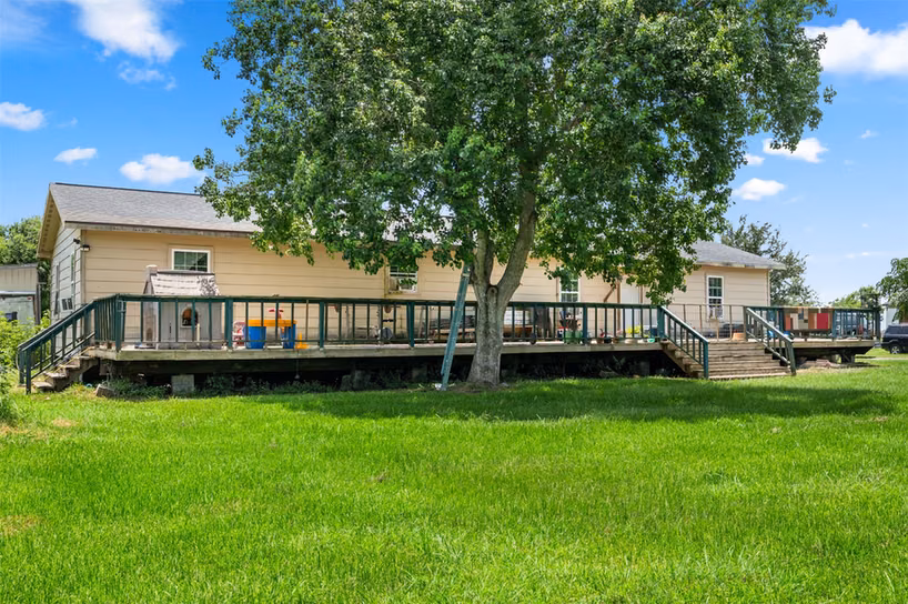 Photo 3 of 15510 Marek Lane, Guy, TX