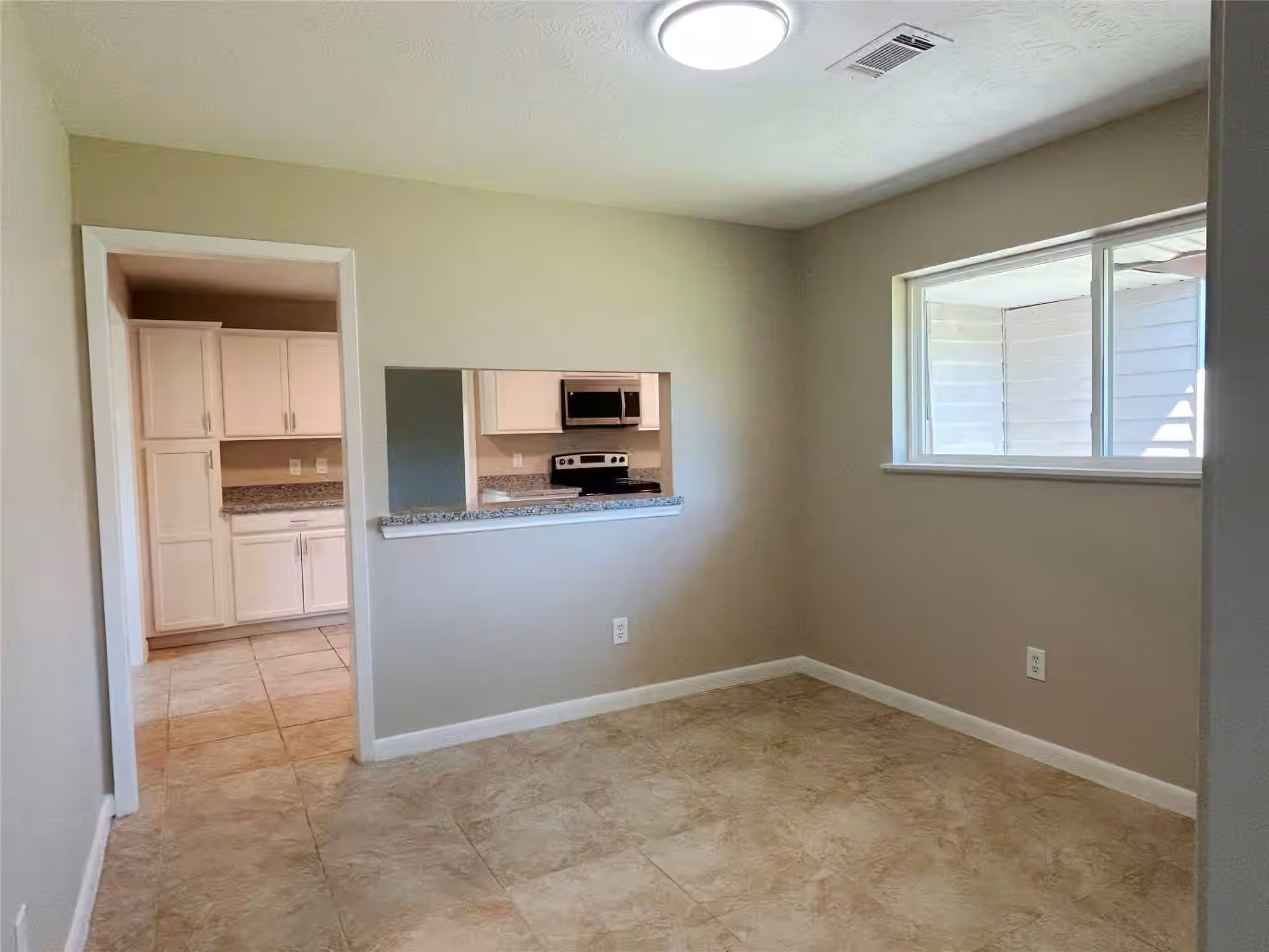 Photo 4 of 7110 Carver Avenue, Texas City, TX