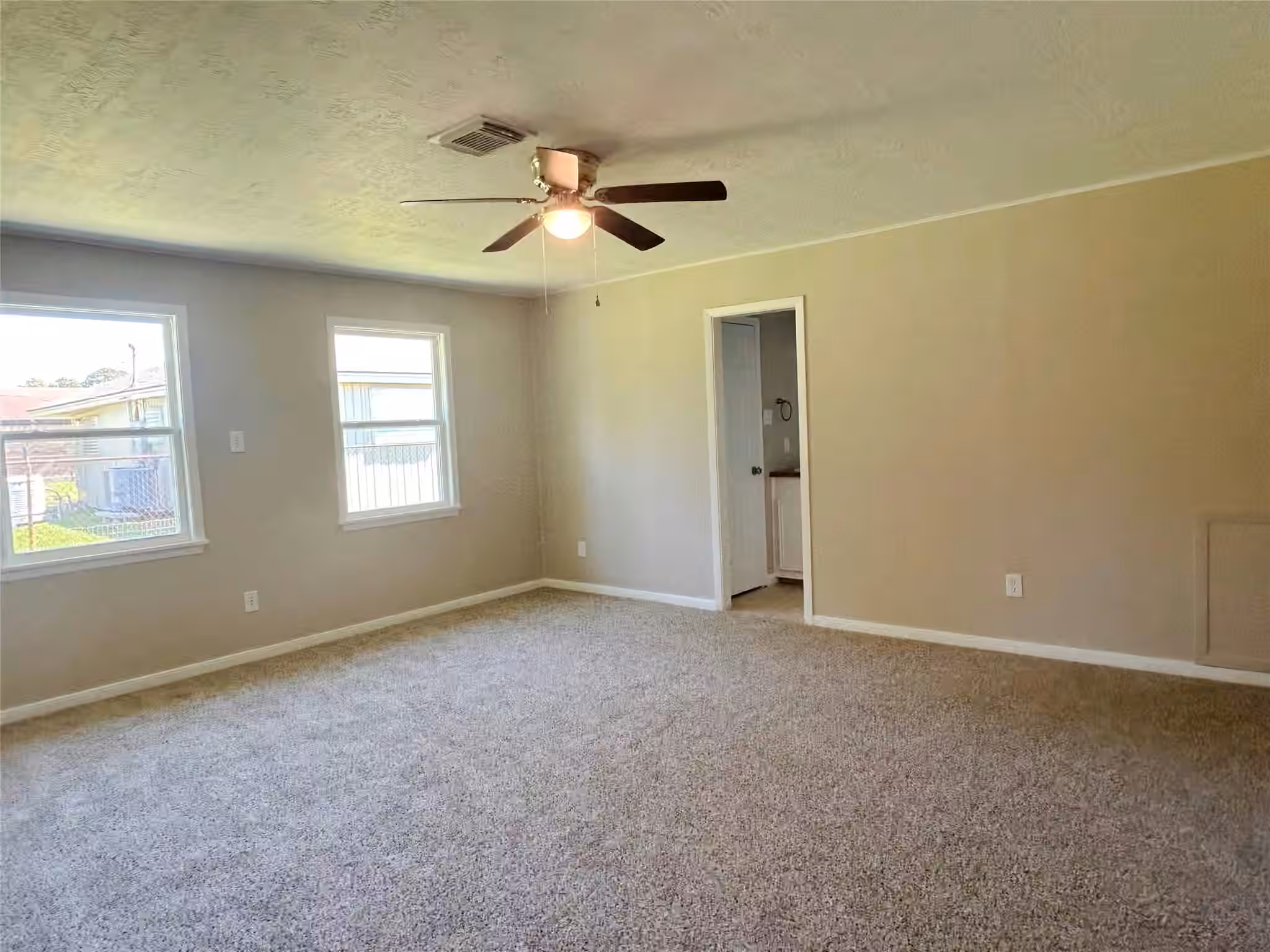 Photo 5 of 7110 Carver Avenue, Texas City, TX