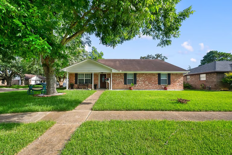 Photo 4 of 1126 Jeffrey Street, Deer Park, TX