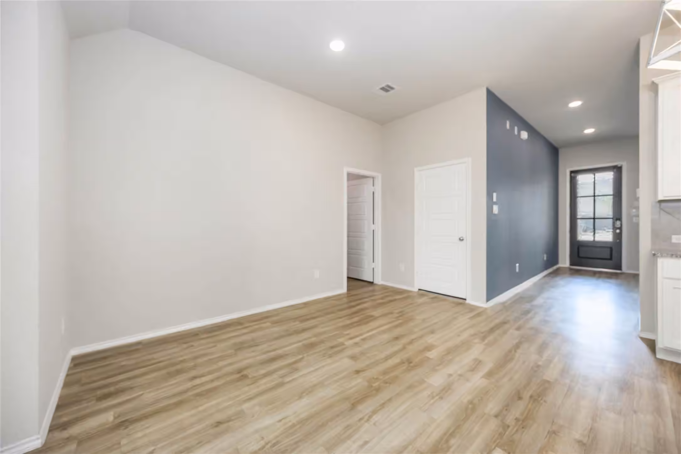 Photo 5 of 8723 Red Heron Lane, Missouri City, TX