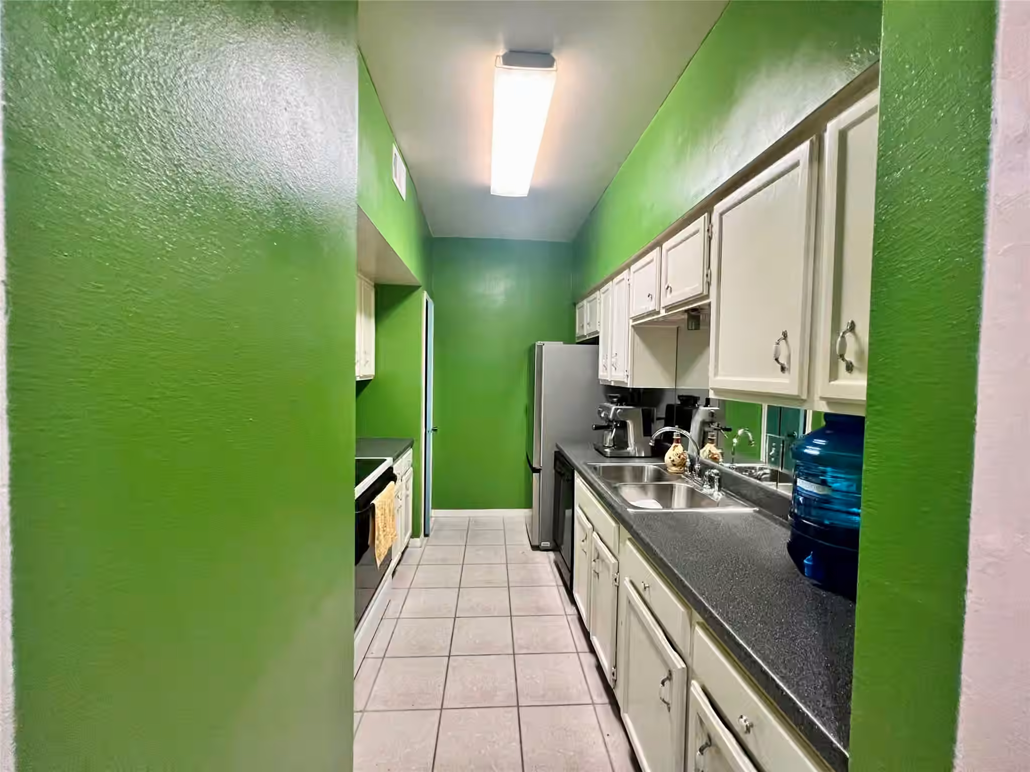 Photo 3 of 7254 Regency Square Court 7254, Houston, TX