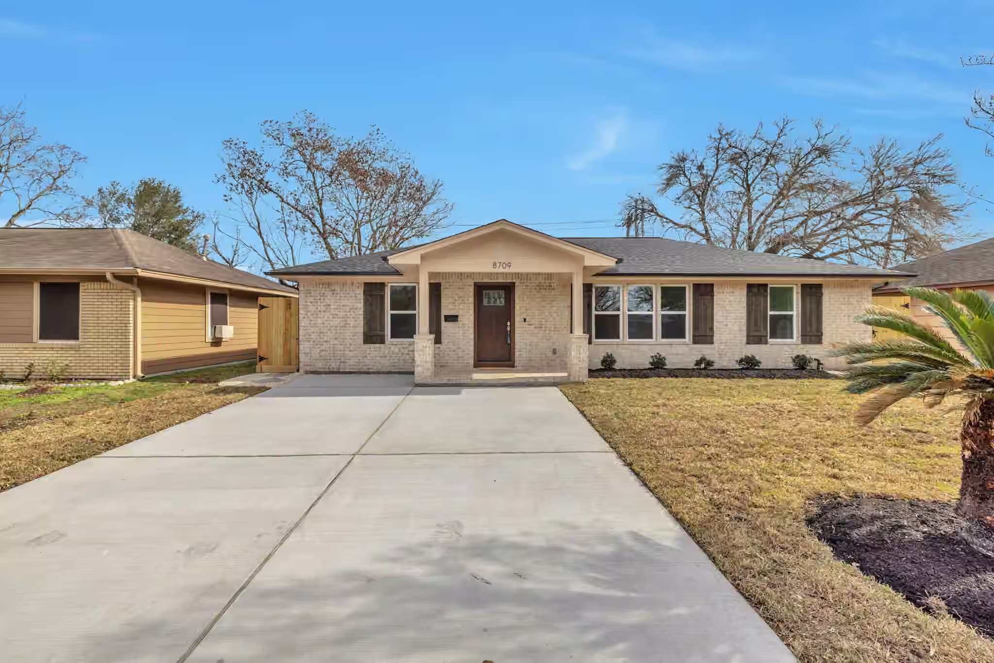 Photo 2 of 8709 Tarbell Road, Houston, TX