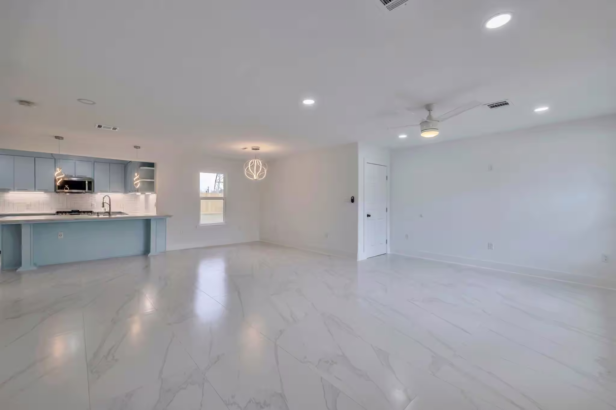 Photo 3 of 8709 Tarbell Road, Houston, TX