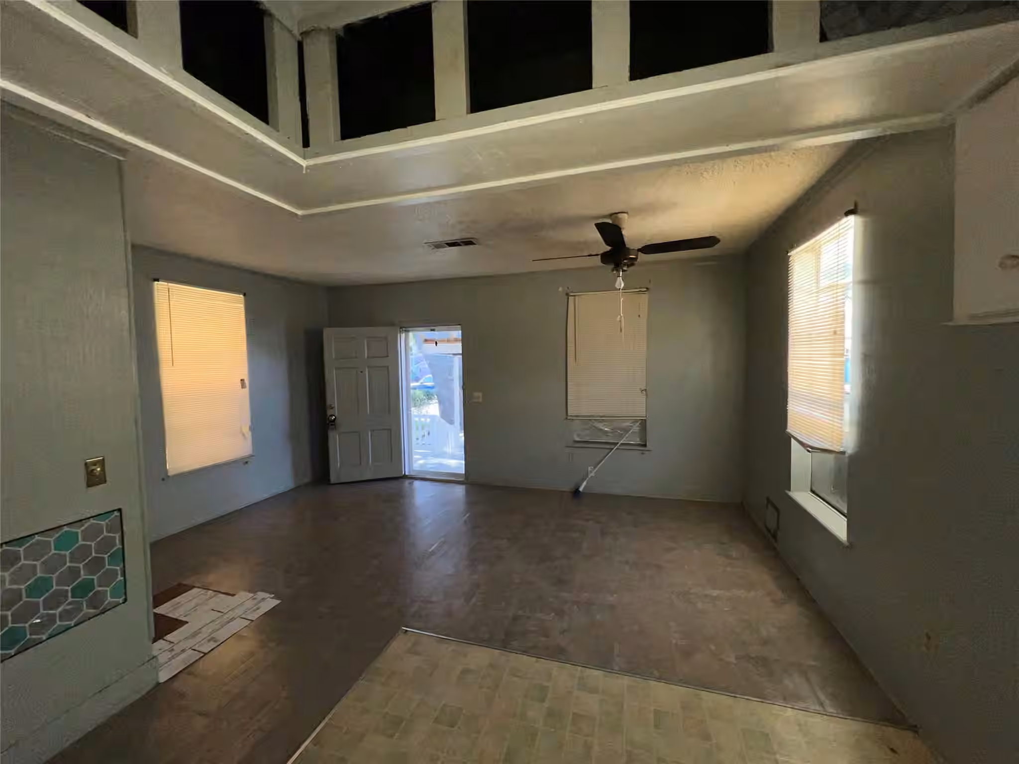 Photo 2 of 5109 AVE Q 1/2, Galveston, TX