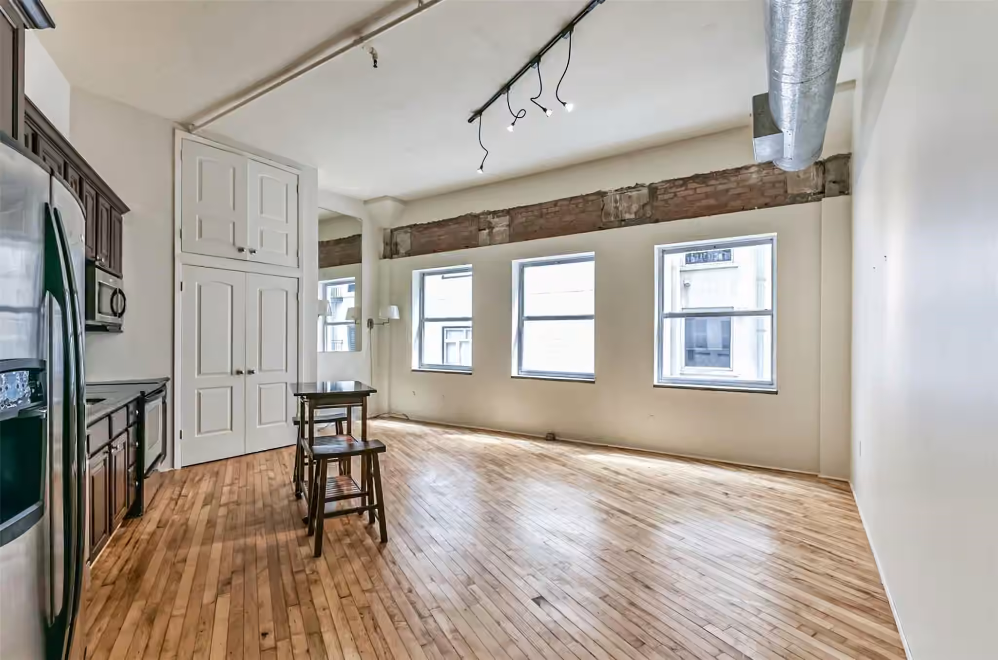 Photo 2 of 705 Main Street 511, Houston, TX