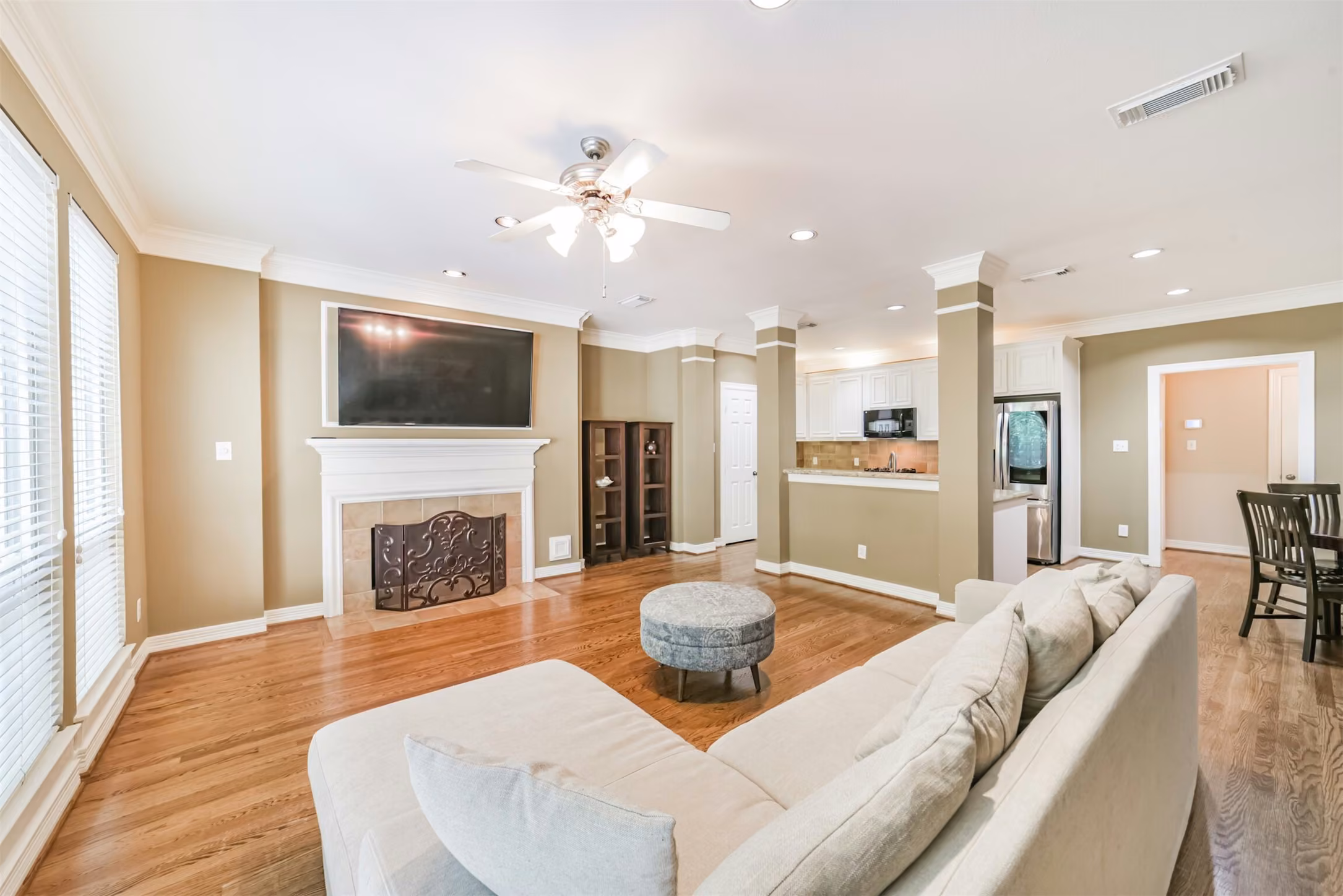 Photo 6 of 227 McGowen Street, Houston, TX