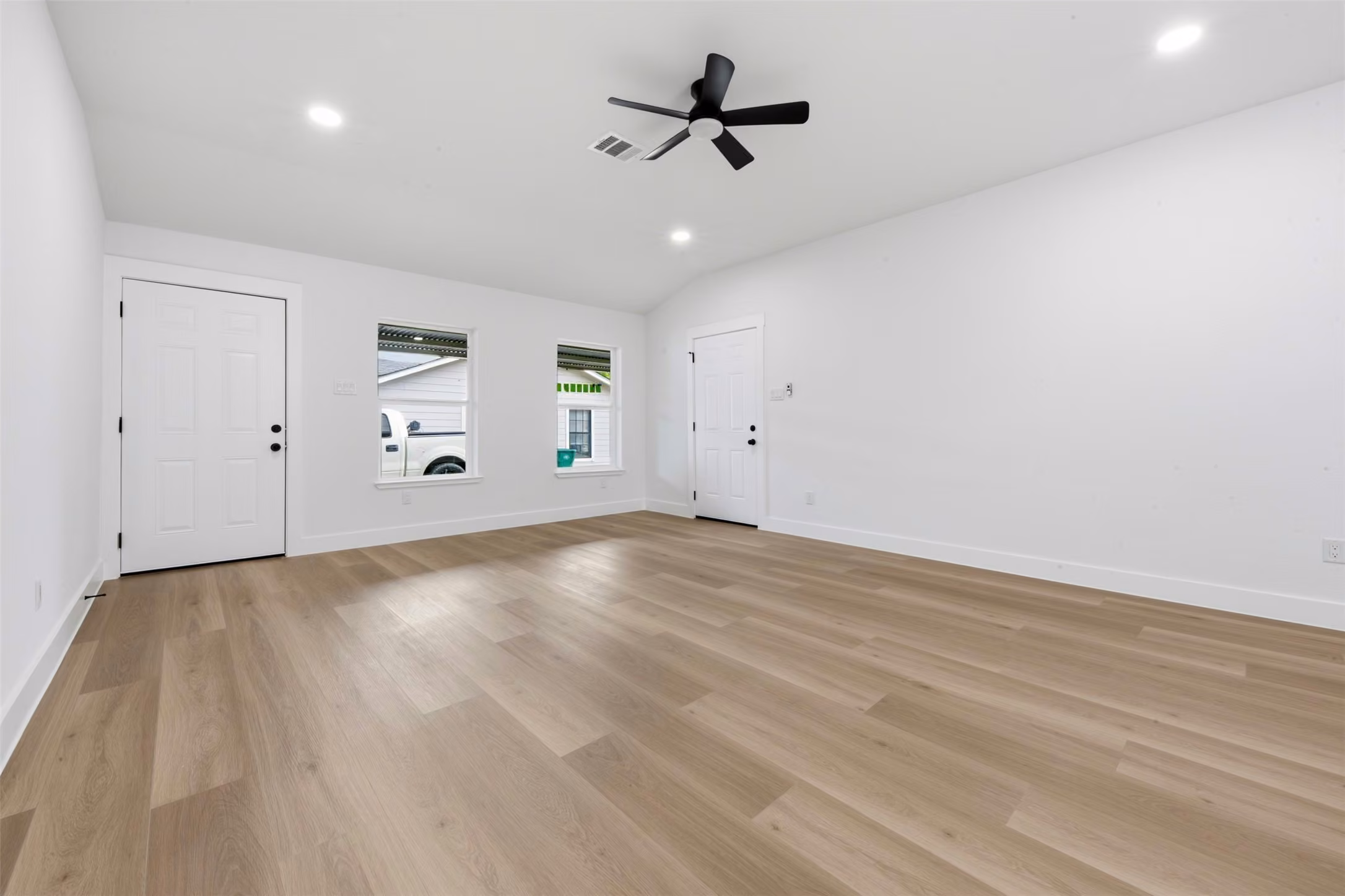 Photo 5 of 1415 Taylor Avenue, Pasadena, TX