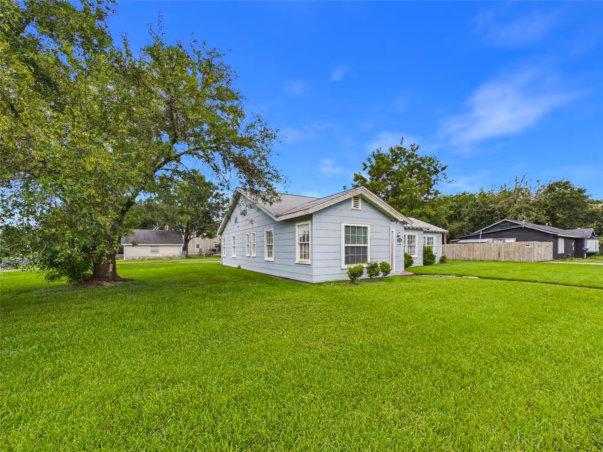Photo 4 of 1101 15th Avenue N, Texas City, TX