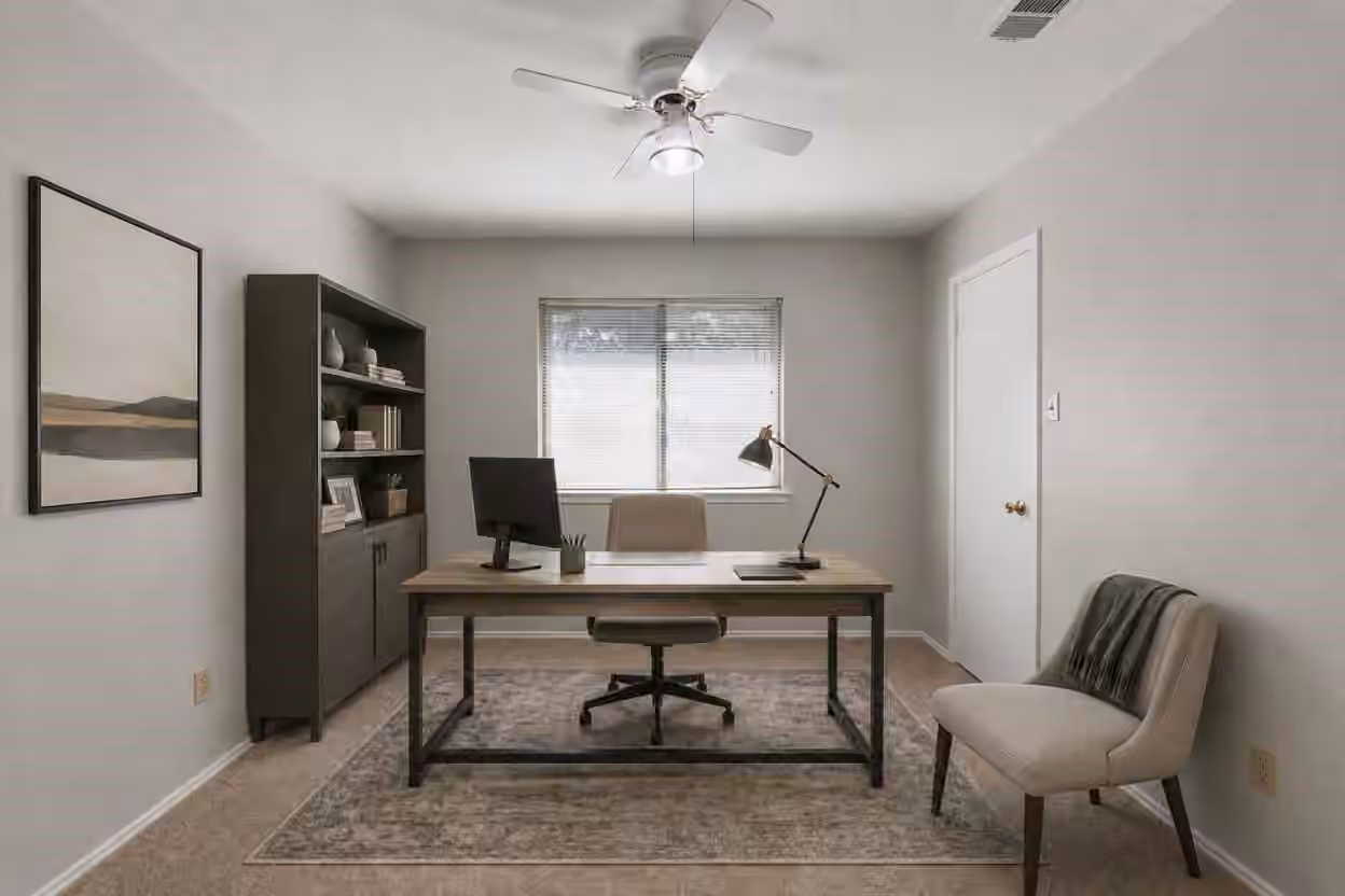 Photo 4 of 1118 Wentworth Drive, Pearland, TX