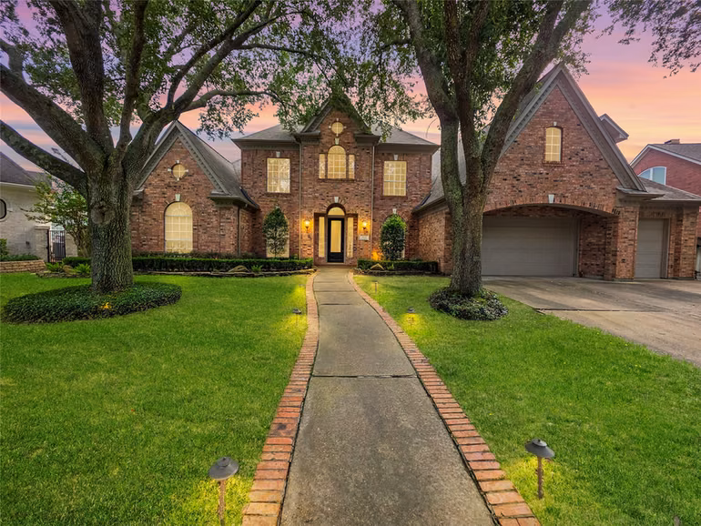 Photo of 3815 Loch Glen Court, Houston, TX 77059
