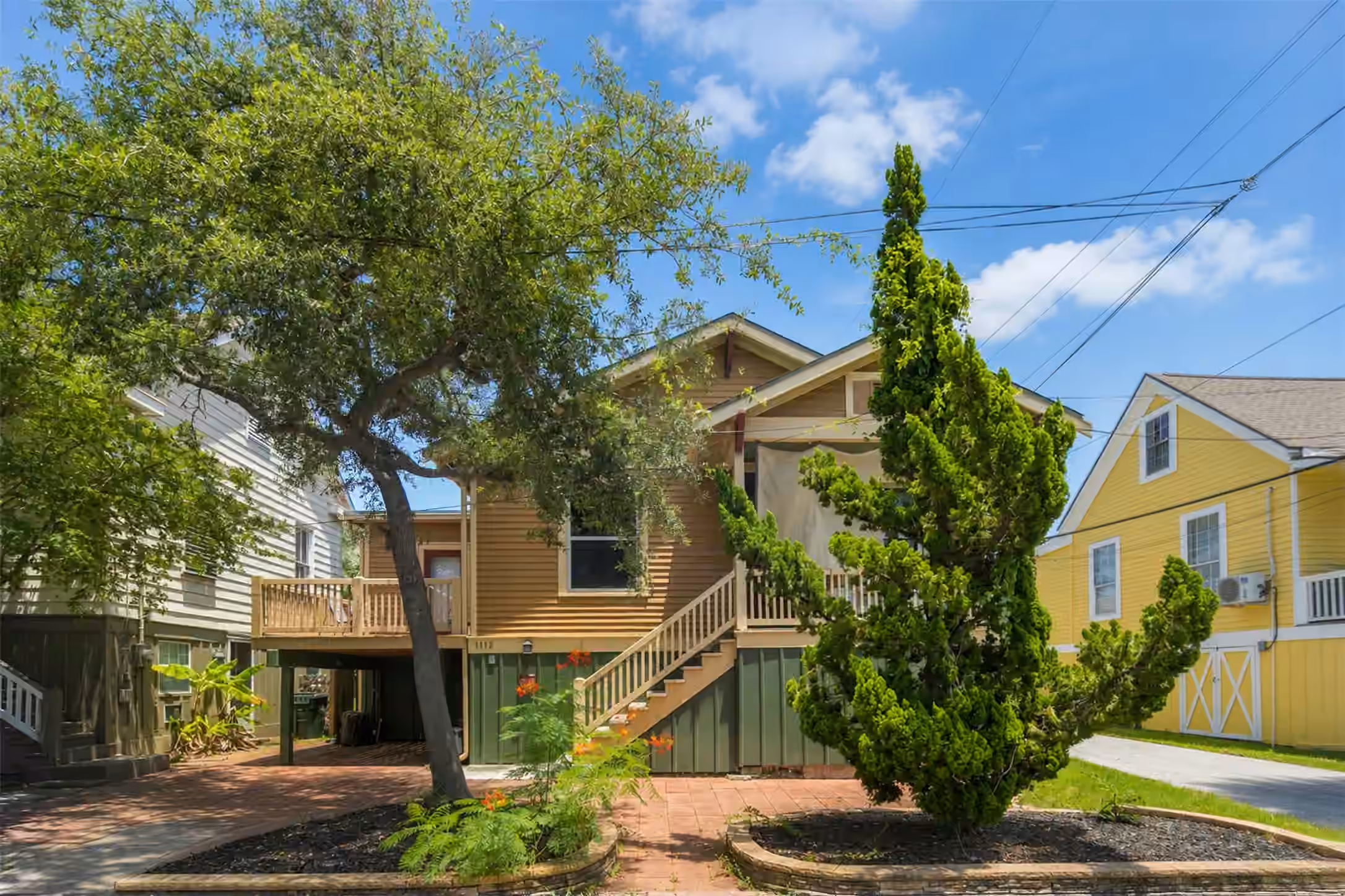 Photo 4 of 1112 17th Street, Galveston, TX