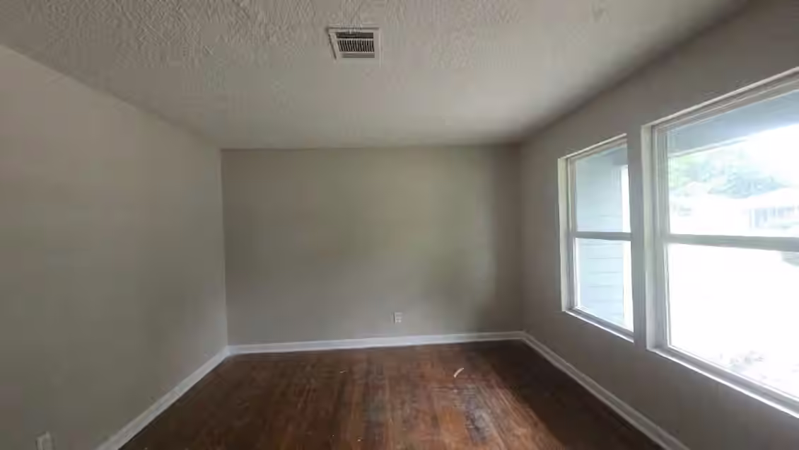 Photo 3 of 7338 Bigwood Street, Houston, TX