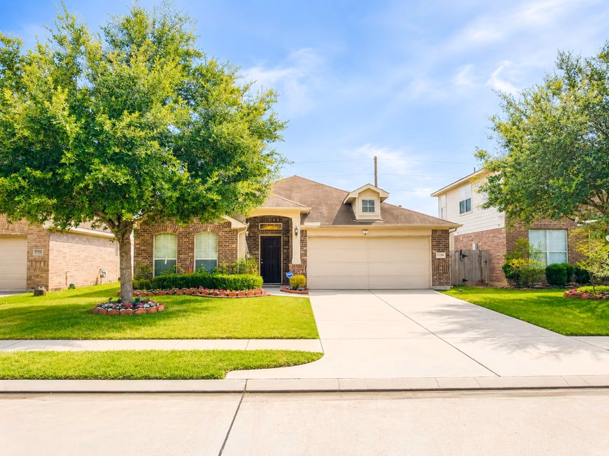 Photo 2 of 21506 Rose Mill Drive, Kingwood, TX