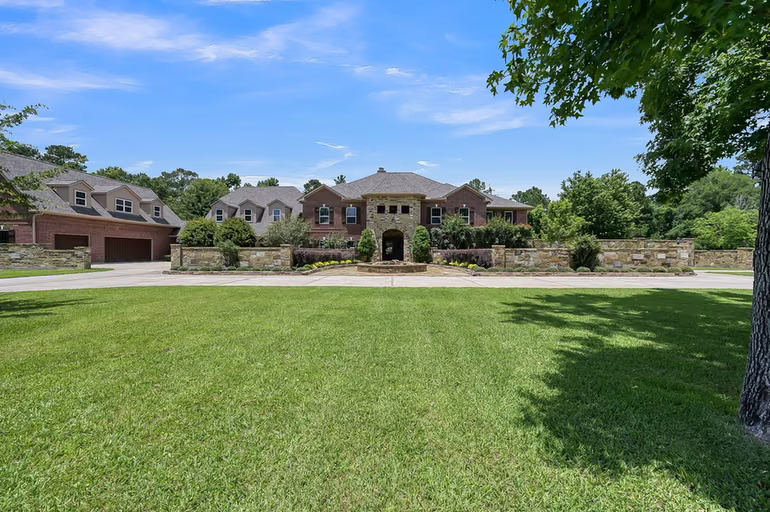 Photo 3 of 9310 Diamante Drive, Magnolia, TX