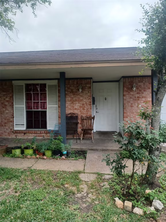 Photo 3 of 5422 Botany Ln, Houston, TX