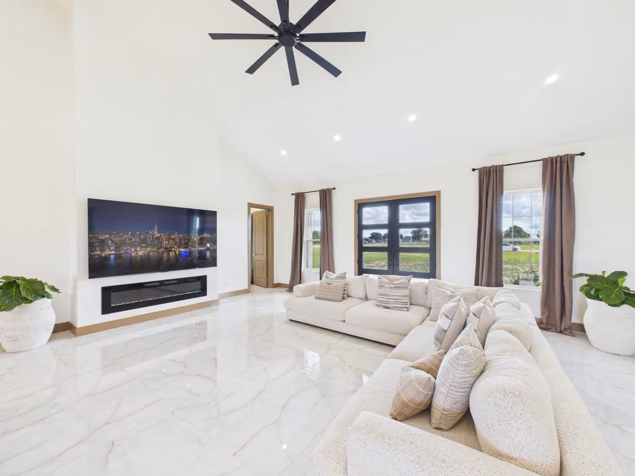 Photo 5 of 2015 Settlers Court Dr, Sealy, TX