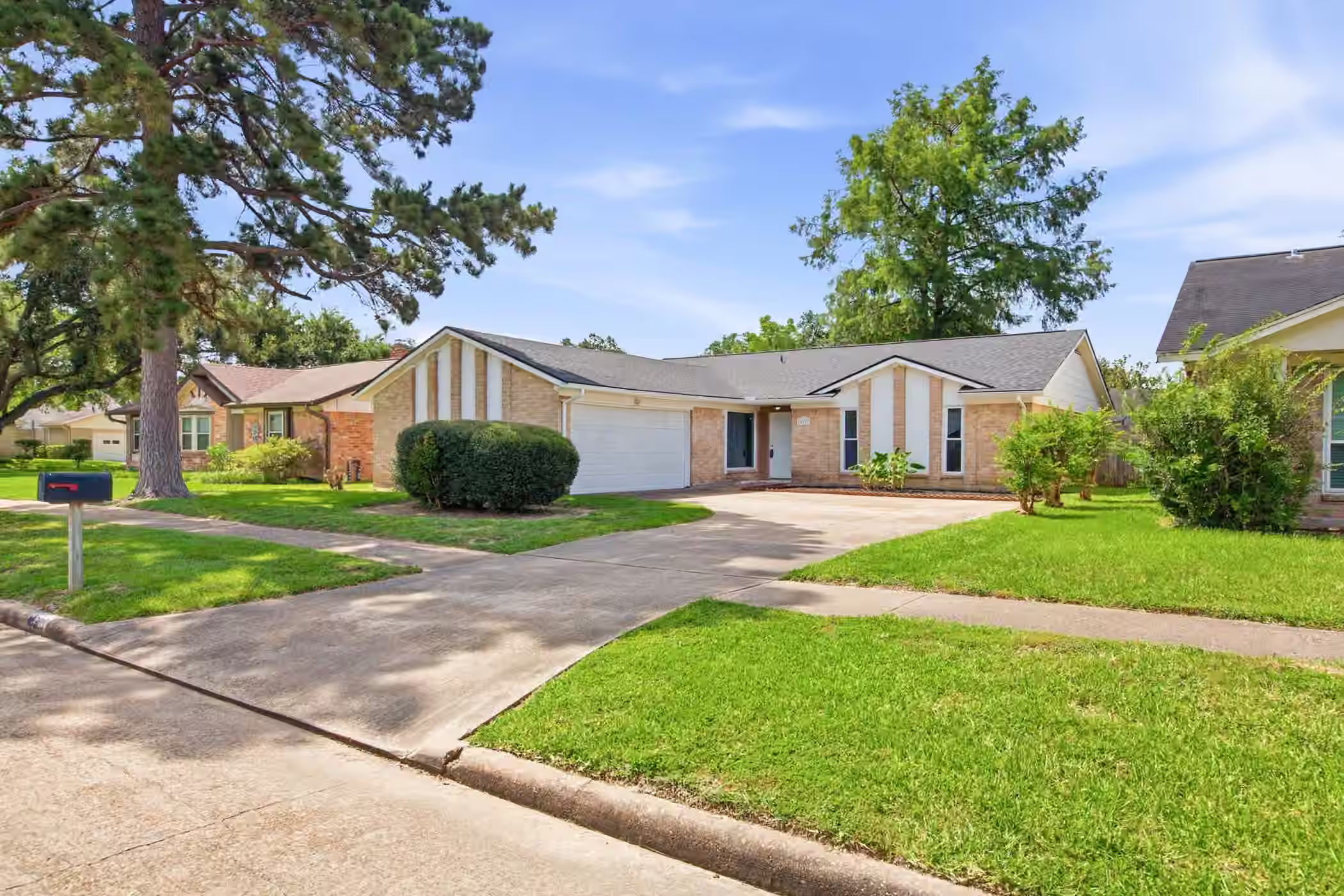 Photo 2 of 16507 Cairngorm Drive, Houston, TX
