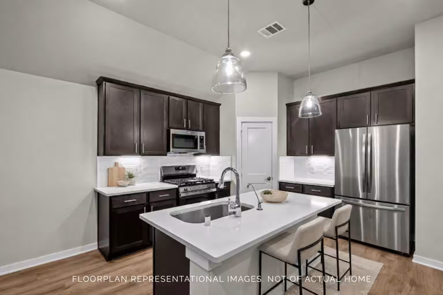 Photo 4 of 554 Bluebell Maiden Court, Magnolia, TX