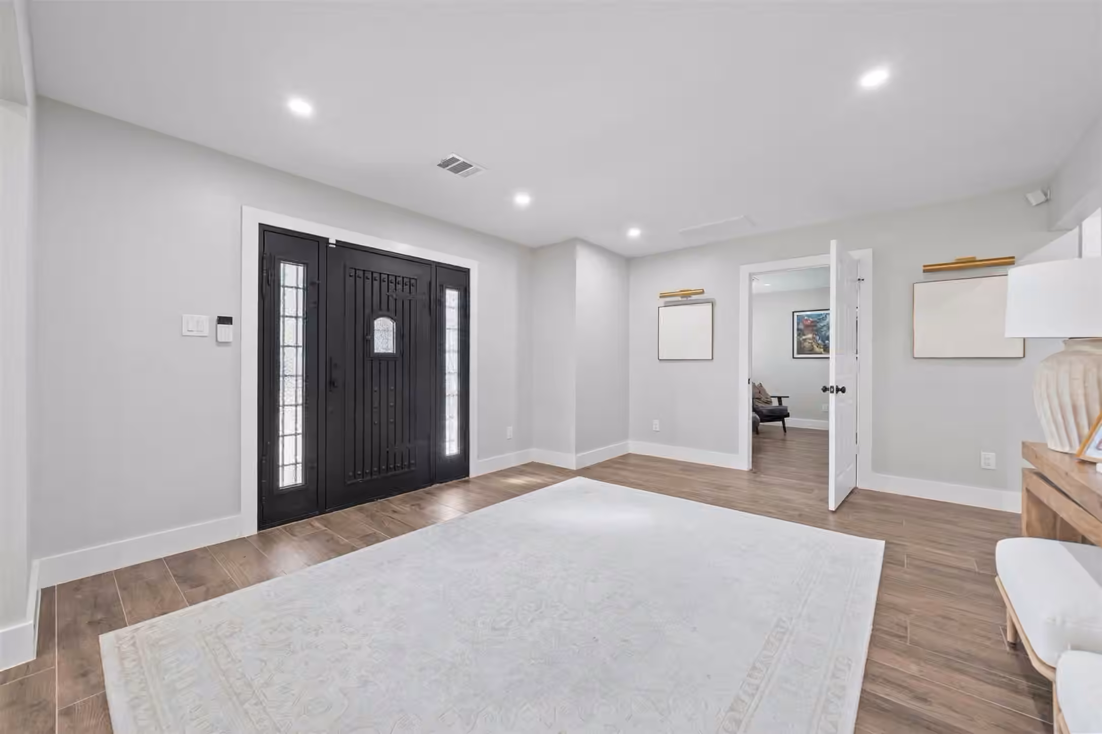 Photo 7 of 2318 Elmgate Drive, Houston, TX
