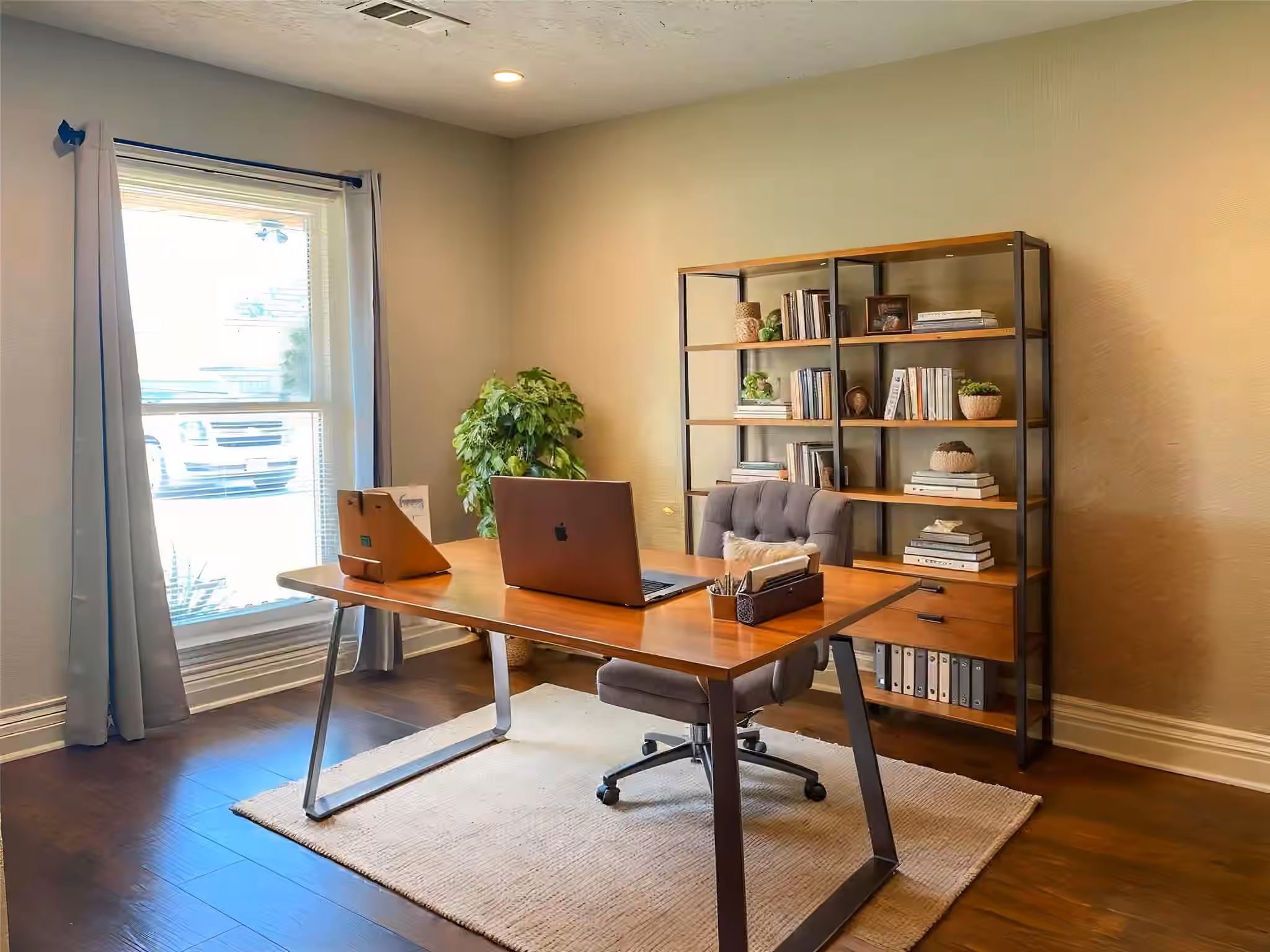 Photo 3 of 14131 Woodforest Boulevard, Houston, TX