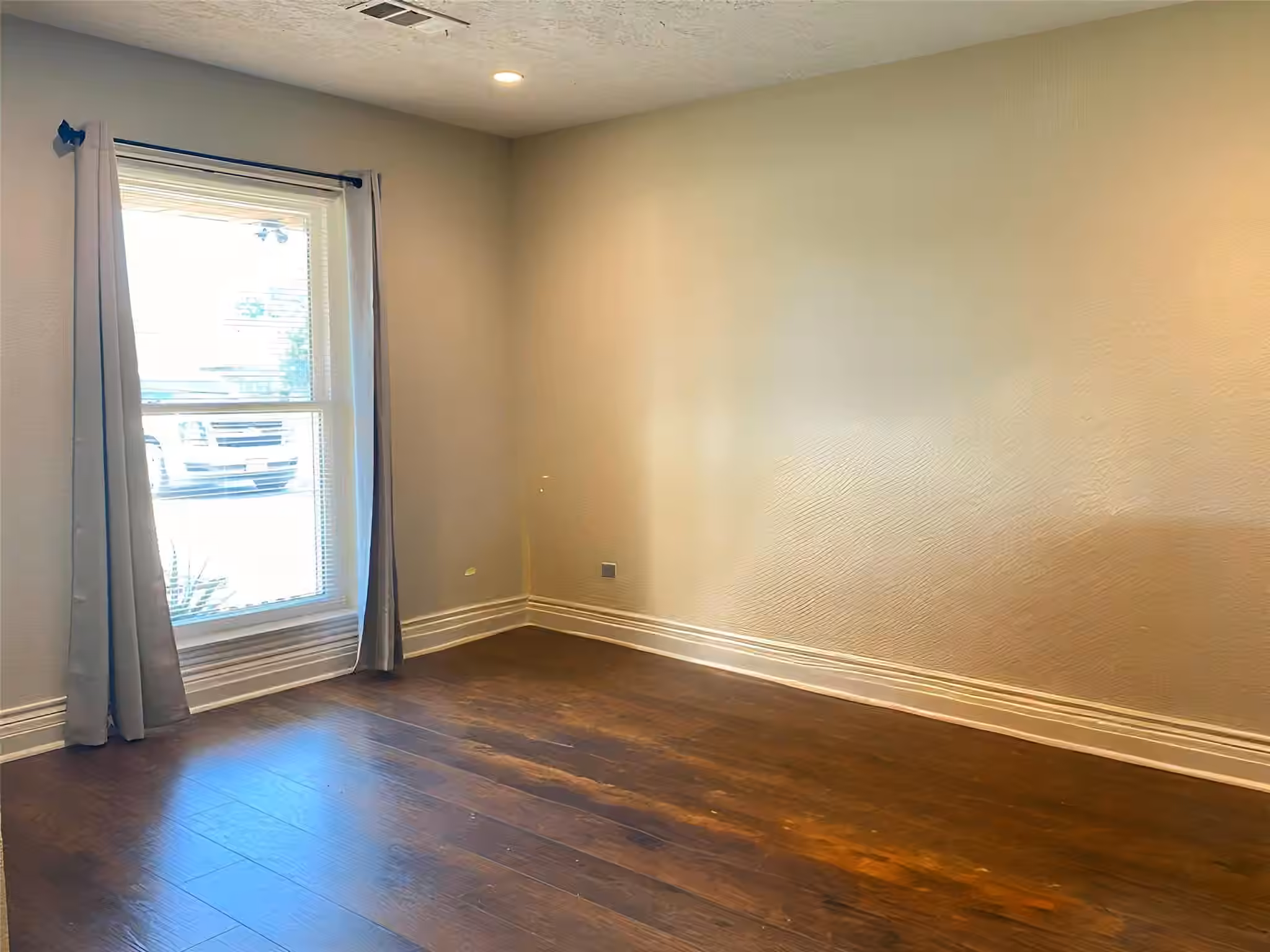 Photo 4 of 14131 Woodforest Boulevard, Houston, TX