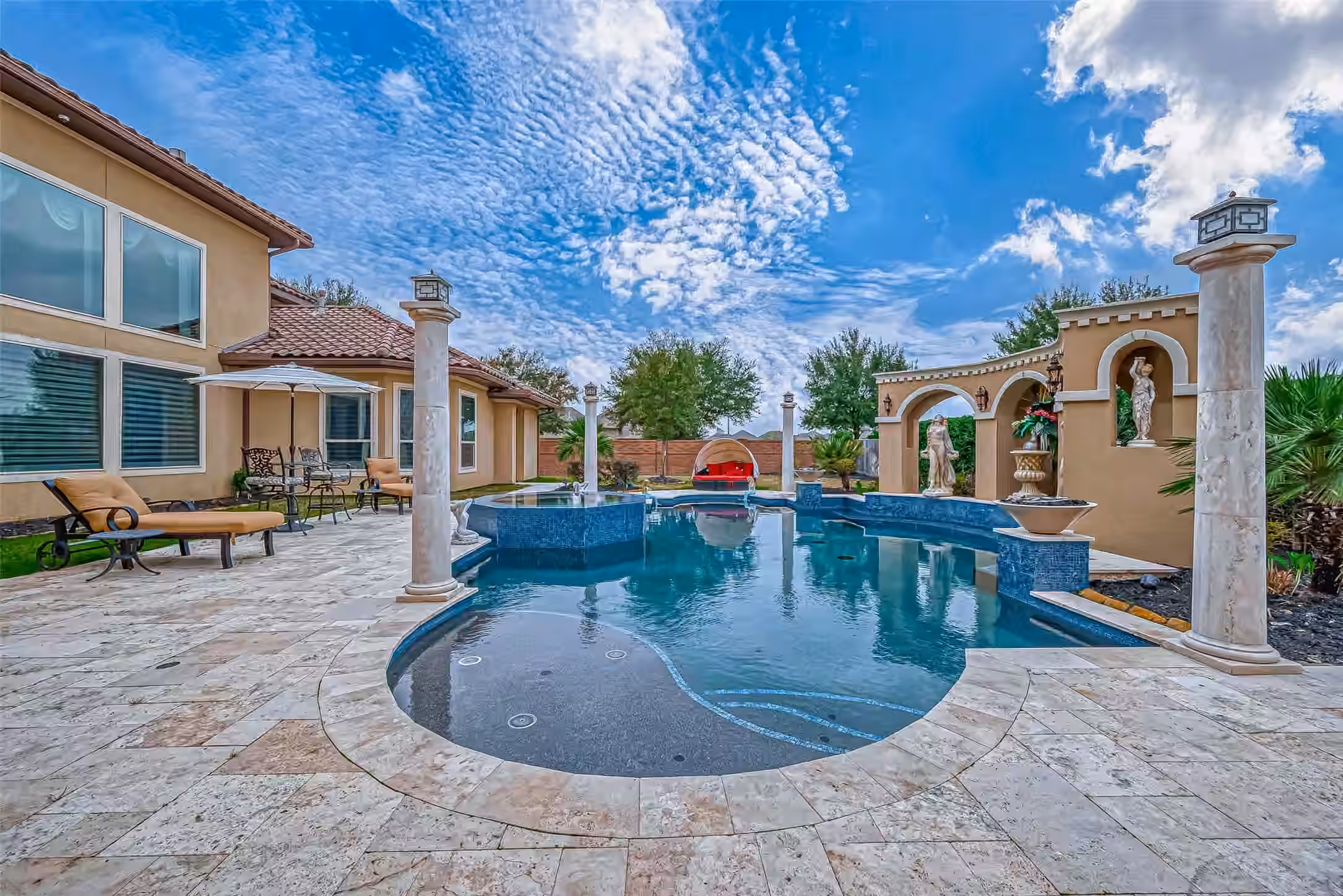 Photo 2 of 11510 Via Fontana Court, Richmond, TX