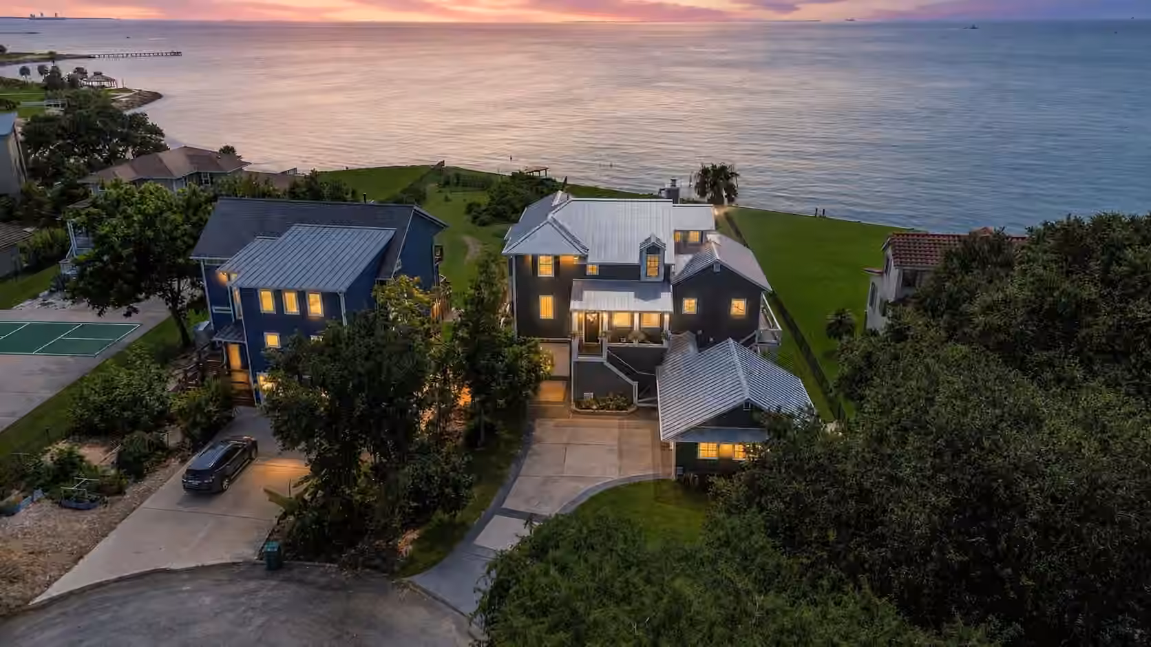 Photo of 605 Quintana Roo Place, Seabrook, TX