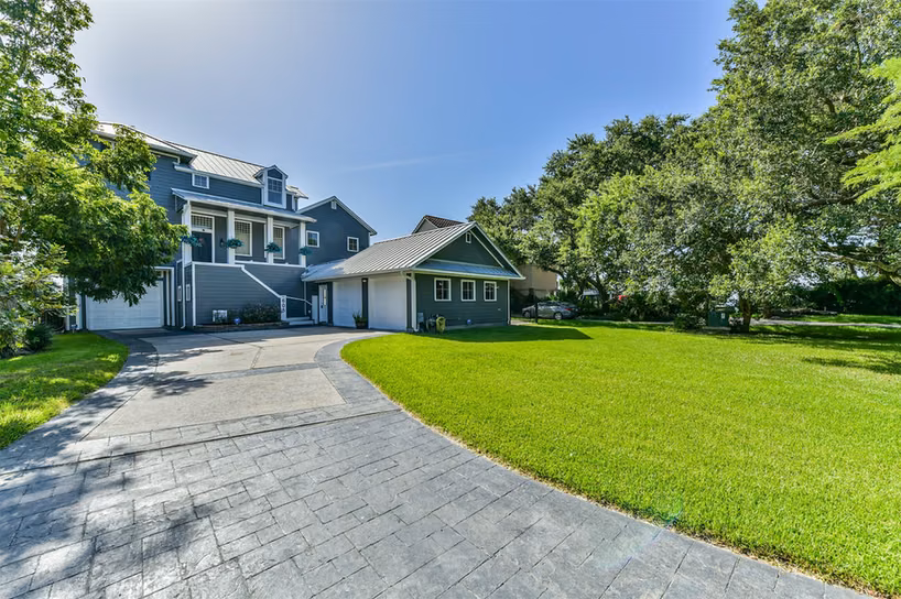 Photo 5 of 605 Quintana Roo Place, Seabrook, TX