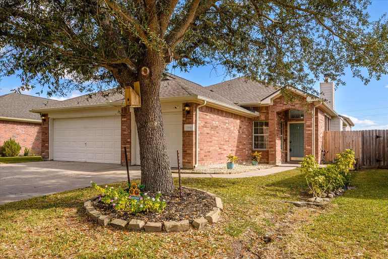 Photo 7 of 104 Laurel Meadow Court, La Marque, TX