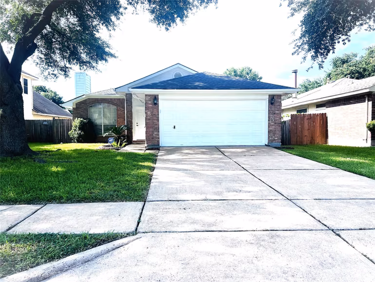 Photo 2 of 15330 Riverside Grove Drive, Houston, TX