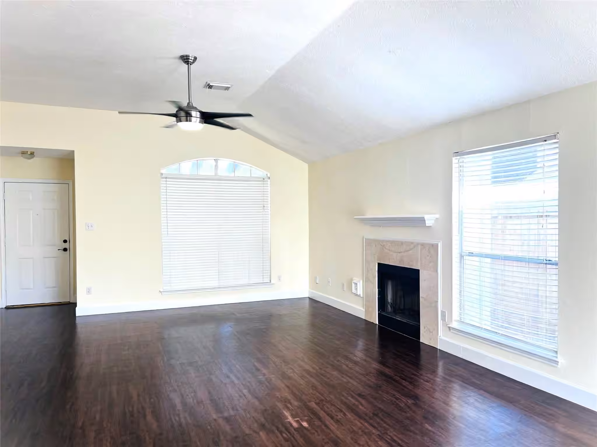 Photo 3 of 15330 Riverside Grove Drive, Houston, TX